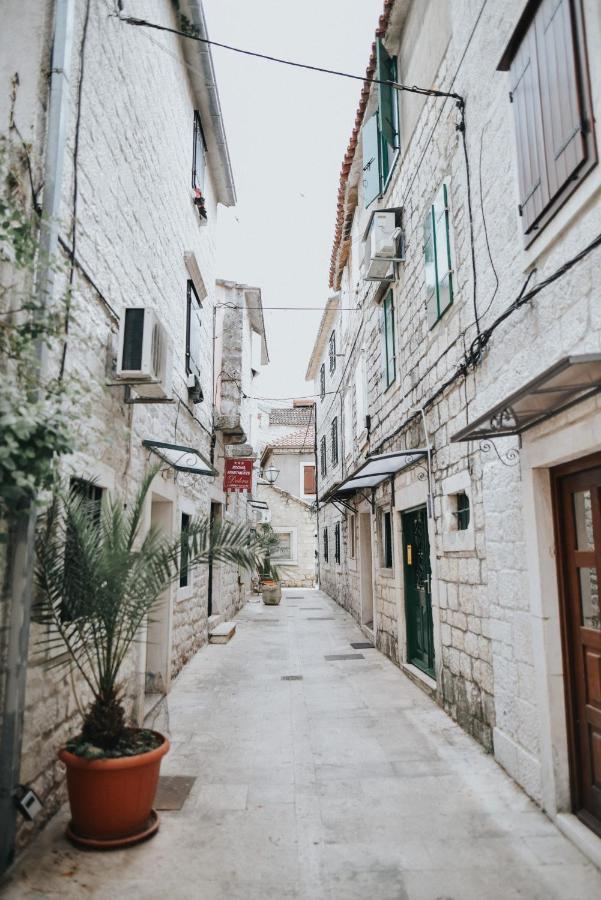 Luka'S Amber Rooms In The Center Of Trogir Luaran gambar
